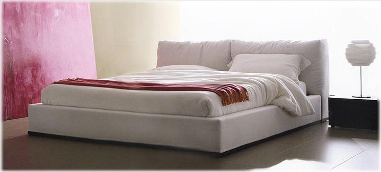 Кровать