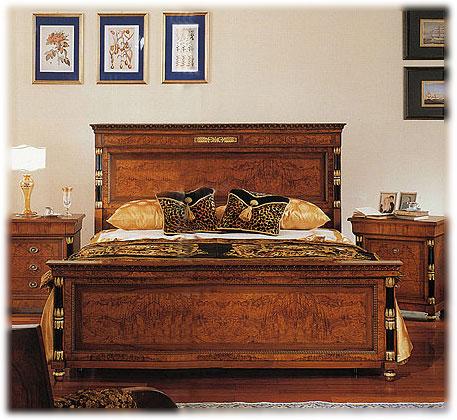Кровать