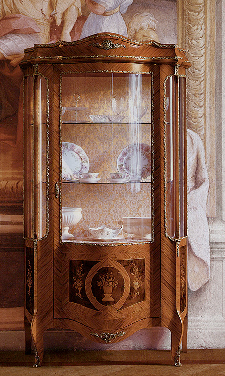 Витрина MINOTTI LUIGI & BENIGNO LUIGI XV 70