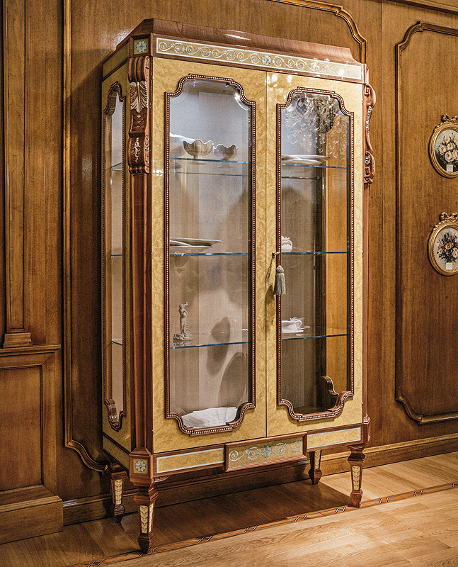 Витрина BIANCHINI PALAZZIO 9313