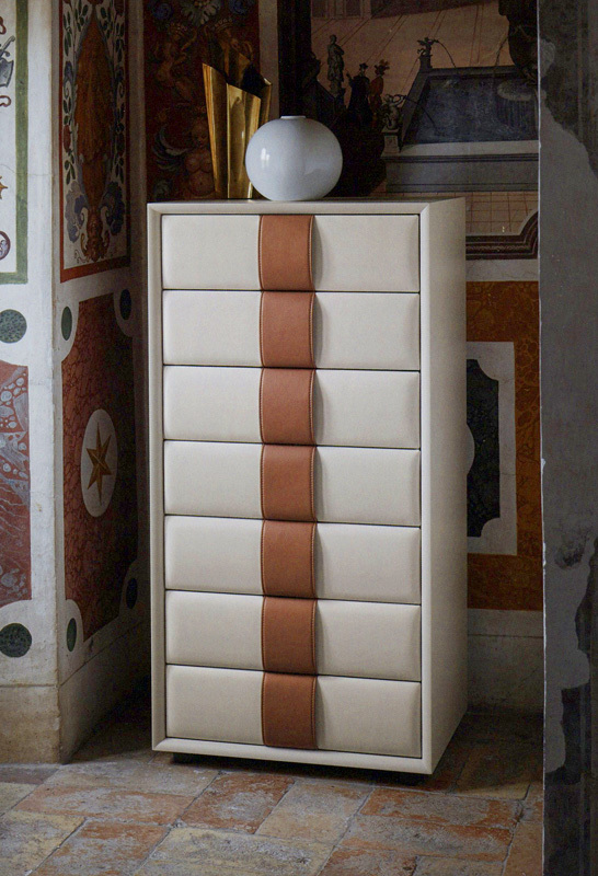 Комод POLTRONA FRAU OBI 5544869