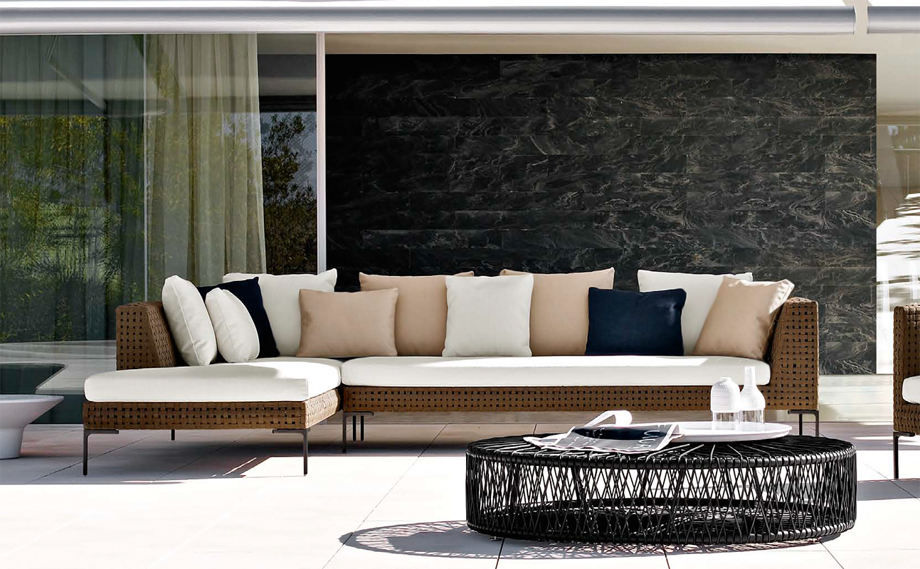 Диван B&B ITALIA CHARLES OUTDOOR CHO160LS+CHO234D