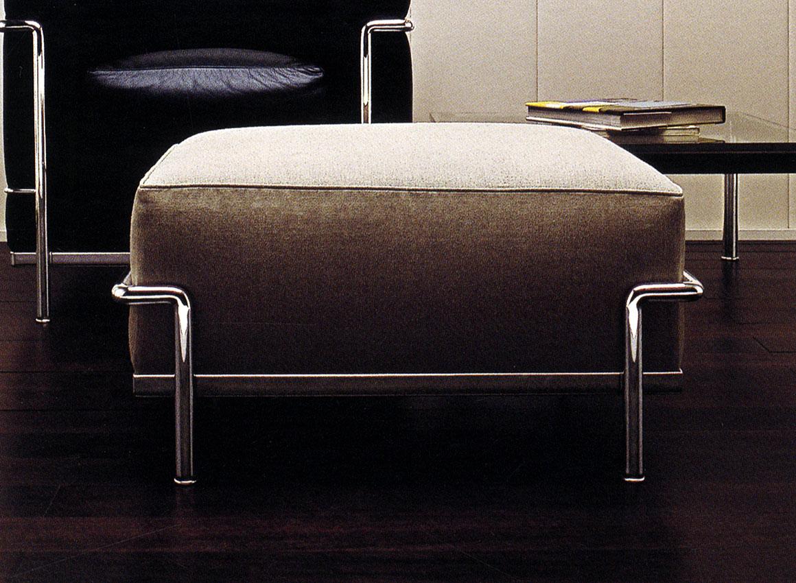 Пуф CASSINA LC2 002 DC