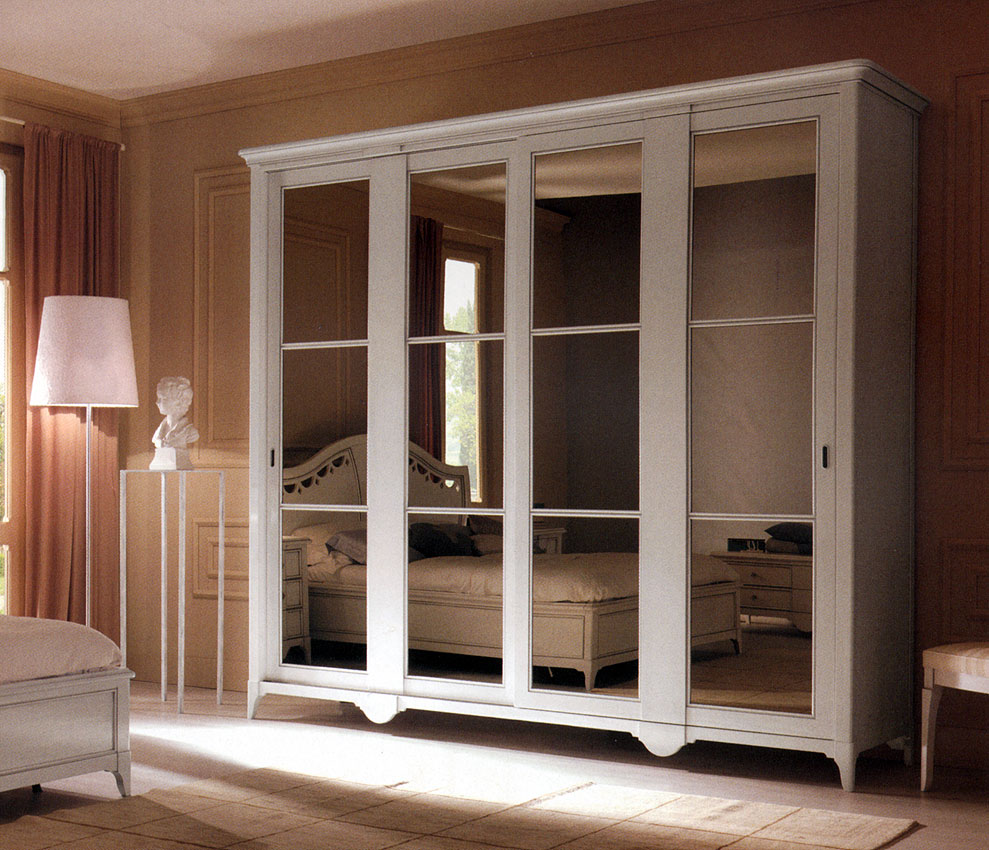 Шкаф INTERSTYLE Estro 686