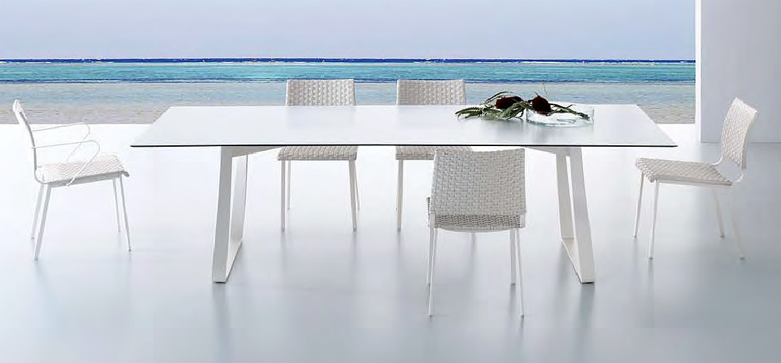 Стол ROBERTI HAMPTONS GRAPHICS 9728