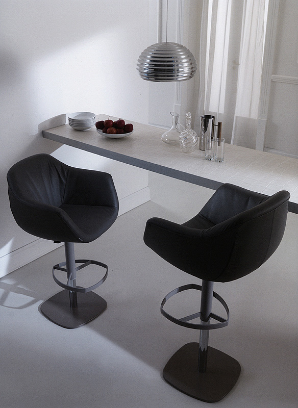 Барный стул OZZIO DESIGN PIQUET S550